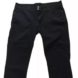 Arizona Jeans Co. Juniors Size 15 Black Wash Capri Jeans